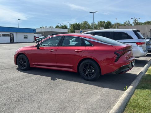 Used 2025 Kia K5 LXS FWD image 3