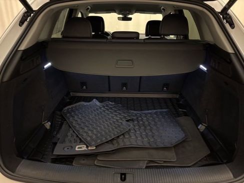 Used 2022 Audi Q5 2.0T Premium w/ Convenience Package image 9