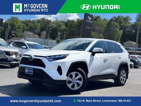 Used 2025 Toyota RAV4 LE AWD/4WD image 1