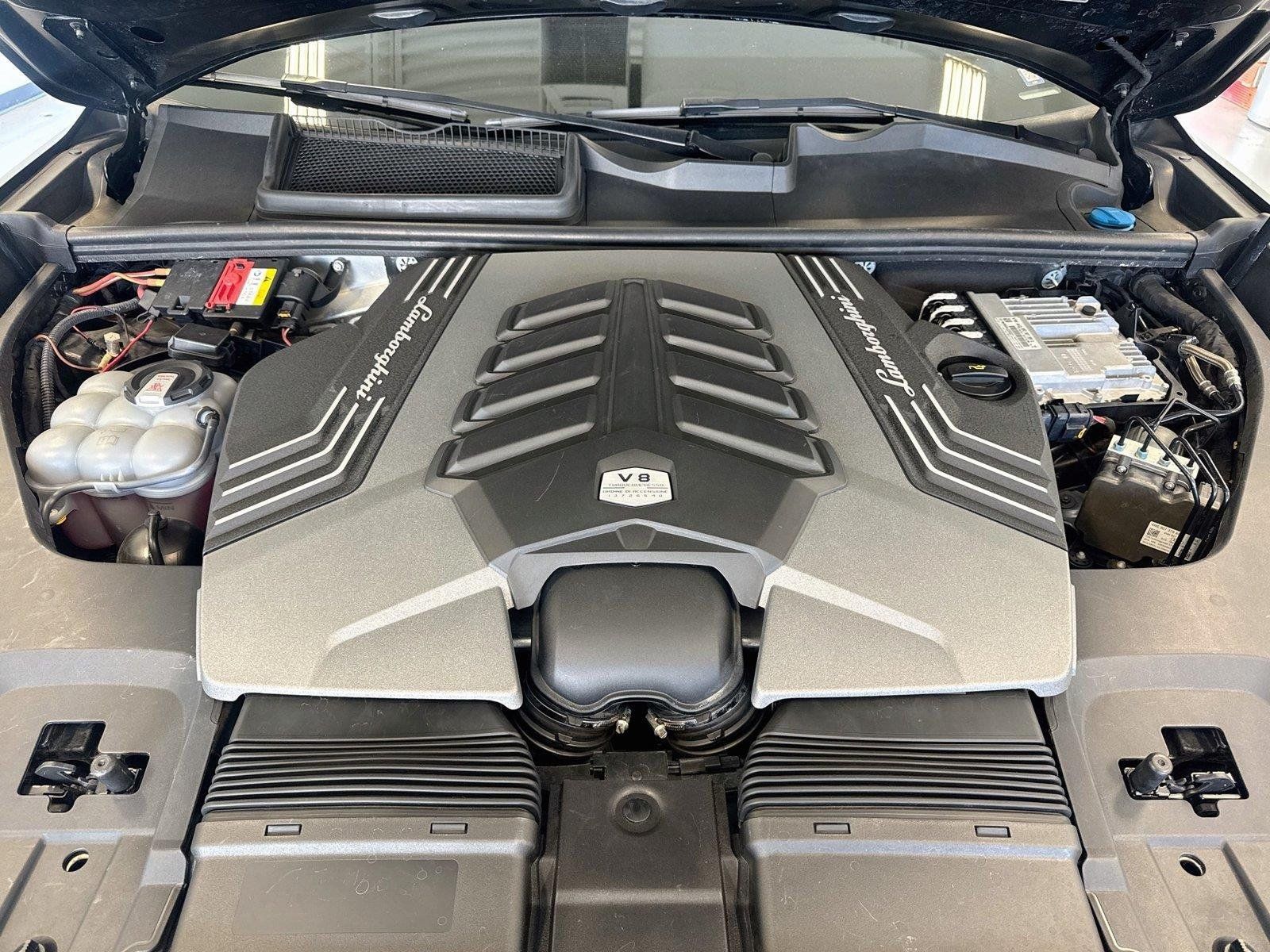 Used 2020 Lamborghini Urus AWD/4WD image 30