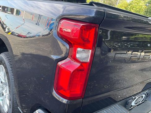 Used 2024 Chevrolet Silverado 1500 LTZ w/ LTZ Premium Package AWD/4WD image 27