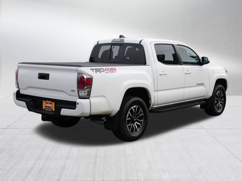 Used 2021 Toyota Tacoma TRD Sport w/ TRD Premium Sport Package AWD/4WD image 7