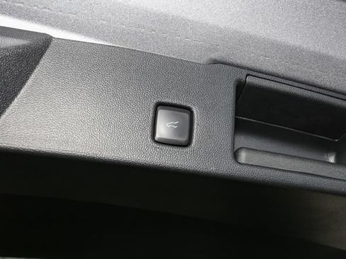 Used 2023 Ford Escape Active w/ Tech Pack #1 AWD/4WD image 12