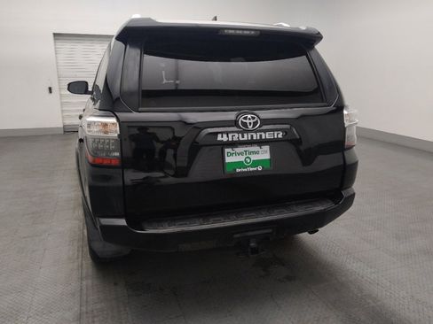 Used 2017 Toyota 4Runner SR5 image 6