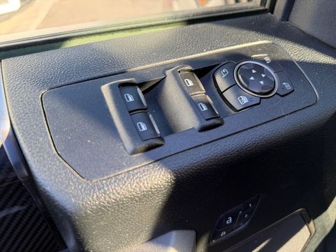Used 2018 Ford F150 Raptor w/ Equipment Group 802A Luxury AWD/4WD image 17