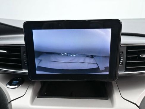 Used 2024 Ford Explorer XLT w/ Equipment Group 202A image 18