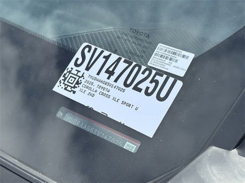 Certified 2025 Toyota Corolla Cross XLE w/ Convenience Package image 36