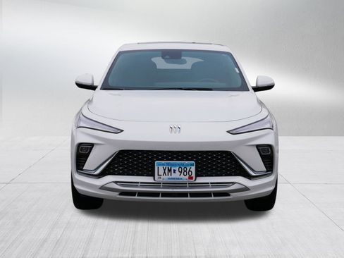 Used 2024 Buick Envista Avenir image 2