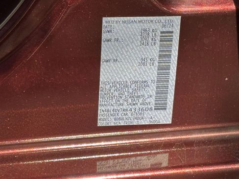 Used 2024 Nissan Altima 2.5 SV FWD image 10