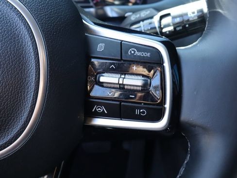 Used 2022 Kia Sorento S FWD image 23
