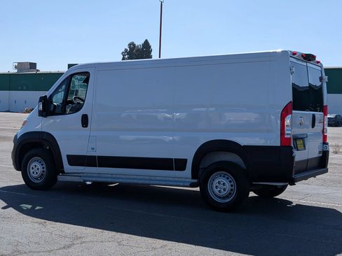 Used 2025 RAM ProMaster 2500 w/ U-Haul Equipment Group FWD image 5