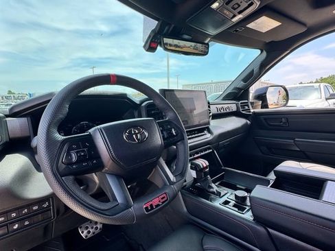 Used 2025 Toyota Sequoia TRD Pro AWD/4WD image 34