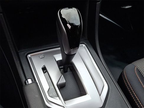 Used 2023 Subaru Crosstrek 2.0i Premium image 14