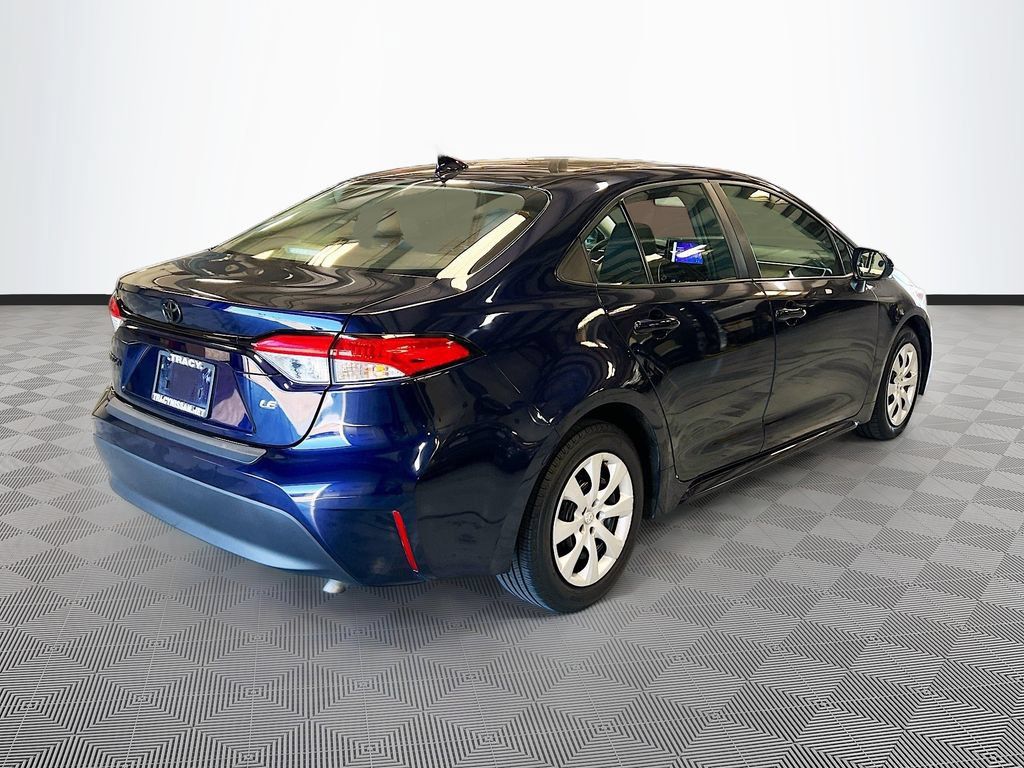 Used 2024 Toyota Corolla LE FWD image 7