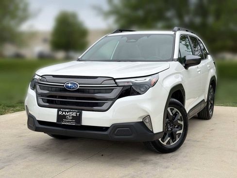 Used 2026 Subaru Forester Premium AWD/4WD image 1