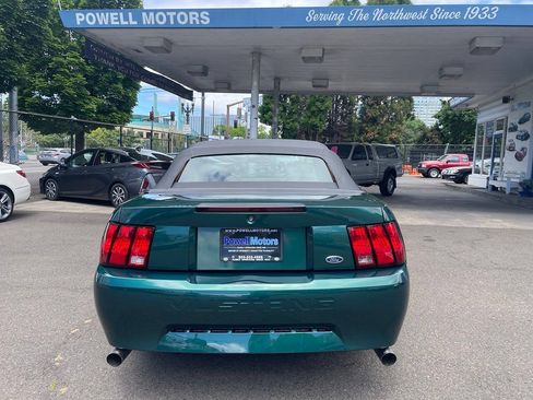 Used 2001 Ford Mustang Convertible RWD image 12