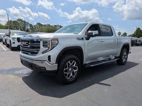 Used 2022 GMC Sierra 1500 SLT AWD/4WD image 9