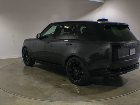 Used 2024 Land Rover Range Rover SE AWD/4WD image 4