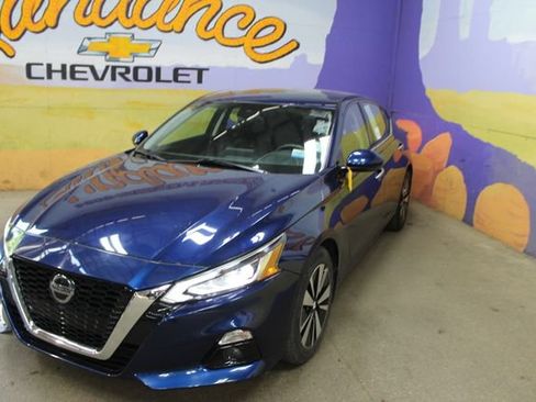 Used 2020 Nissan Altima 2.5 SV AWD/4WD image 4