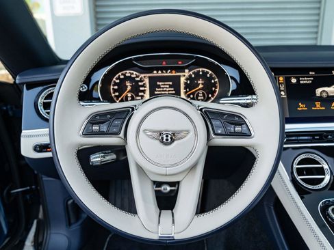 Used 2022 Bentley Continental GT image 26
