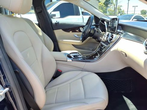 Used 2015 Mercedes-Benz C 300 4MATIC Sedan image 26