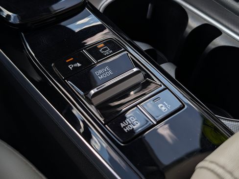 Used 2023 Hyundai Sonata Limited w/ Cargo Package FWD image 33