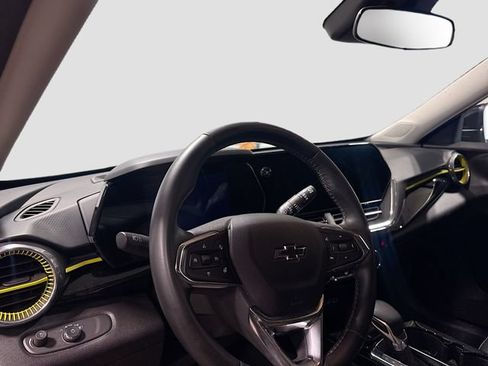 Used 2024 Chevrolet Trax ACTIV w/ Sunroof Package FWD image 10