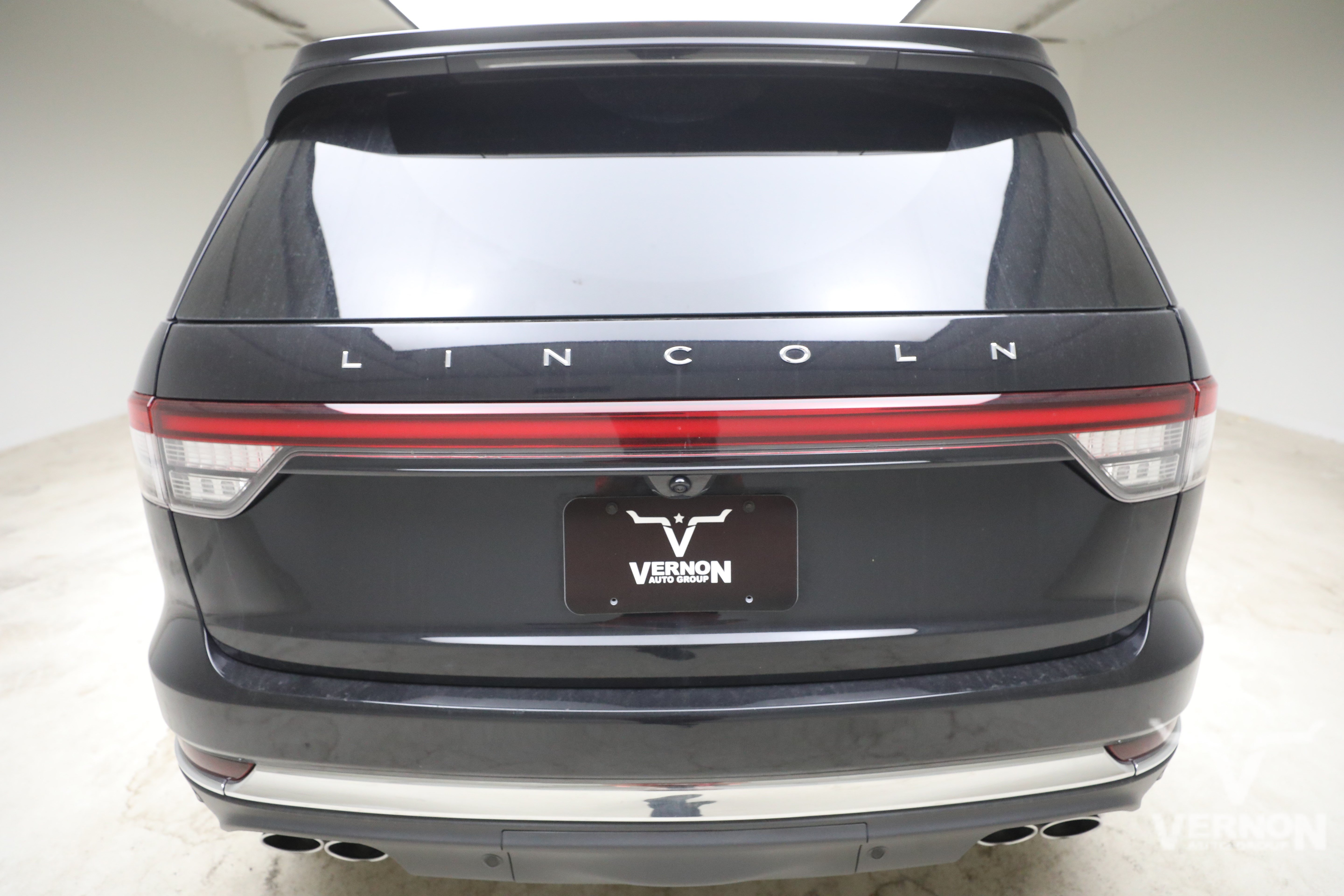Used 2025 Lincoln Aviator AWD w/ Equipment Group 101A image 3