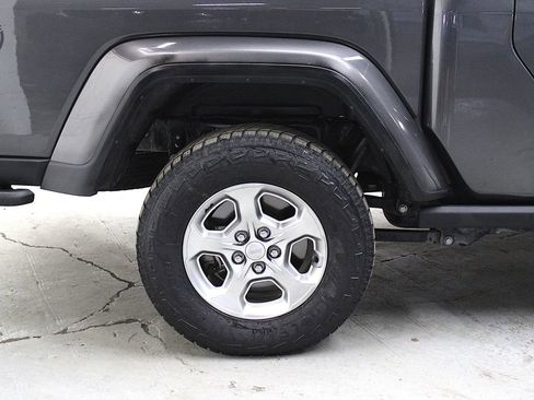 Used 2021 Jeep Gladiator Sport AWD/4WD image 35