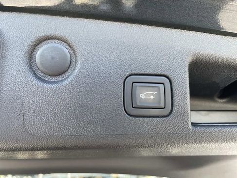 Certified 2021 Chevrolet Equinox LT FWD image 17