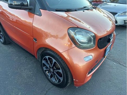 Used 2016 smart fortwo passion image 5