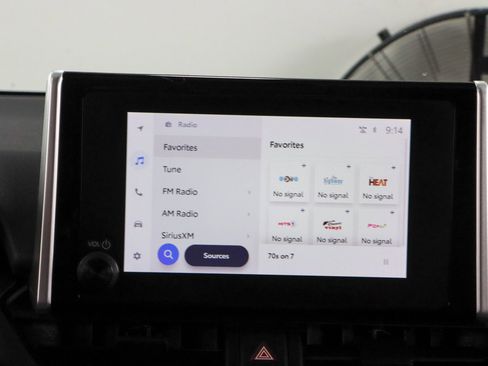 Used 2023 Toyota RAV4 LE image 19