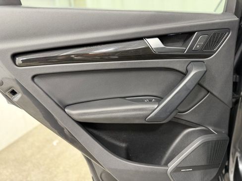 Used 2019 Audi Q5 2.0T Premium Plus w/ Premium Plus Package AWD/4WD image 23