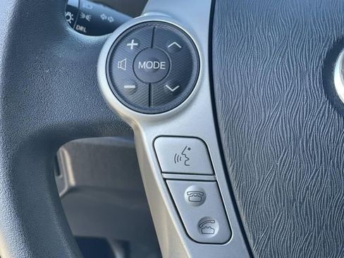 Used 2015 Toyota Prius Three image 8