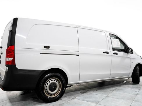 Used 2023 Mercedes-Benz Metris image 6