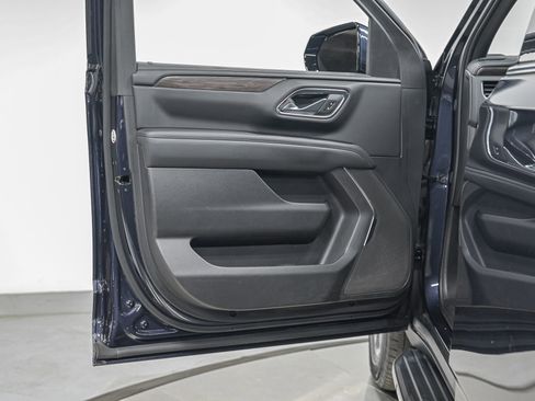 Used 2023 Chevrolet Suburban LS image 12