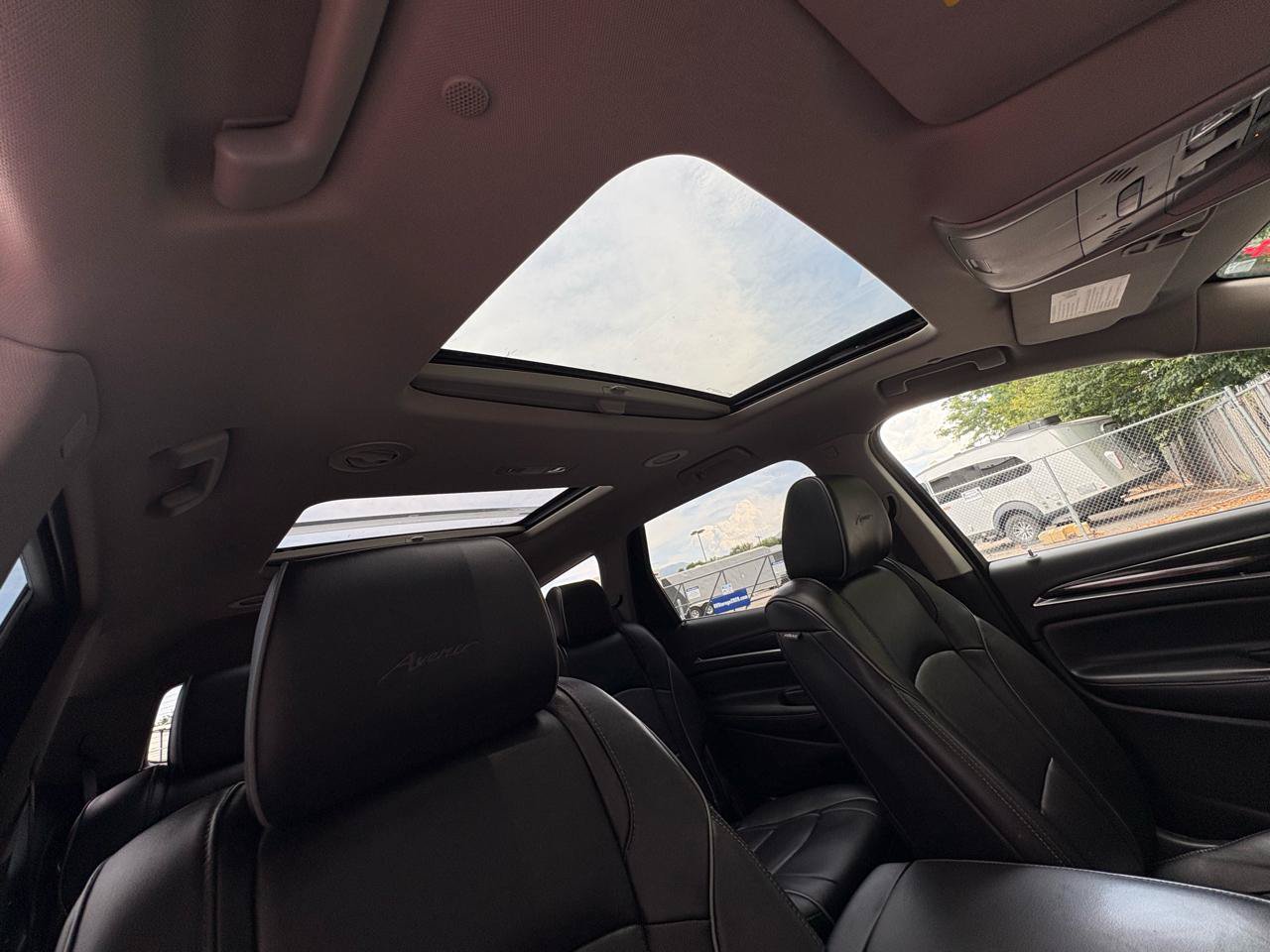Used 2019 Buick Enclave Avenir w/ Avenir Technology Package AWD/4WD image 24