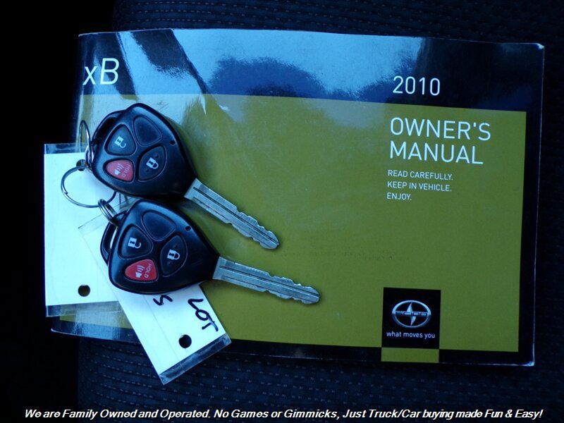 Used 2010 Scion xB FWD image 34