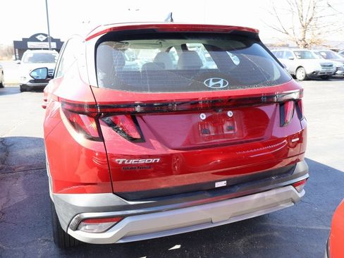 Certified 2025 Hyundai Tucson SE image 17