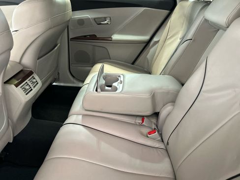 Used 2012 Toyota Venza XLE FWD image 5