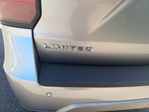 Used 2020 Ford Expedition Max Limited w/ Equipment Group 301A image 5