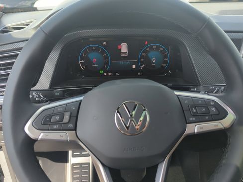 New 2026 Volkswagen Atlas Cross Sport SEL Premium R-Line AWD/4WD image 9