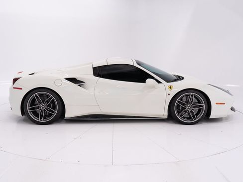Used 2018 Ferrari 488 Spider RWD image 15