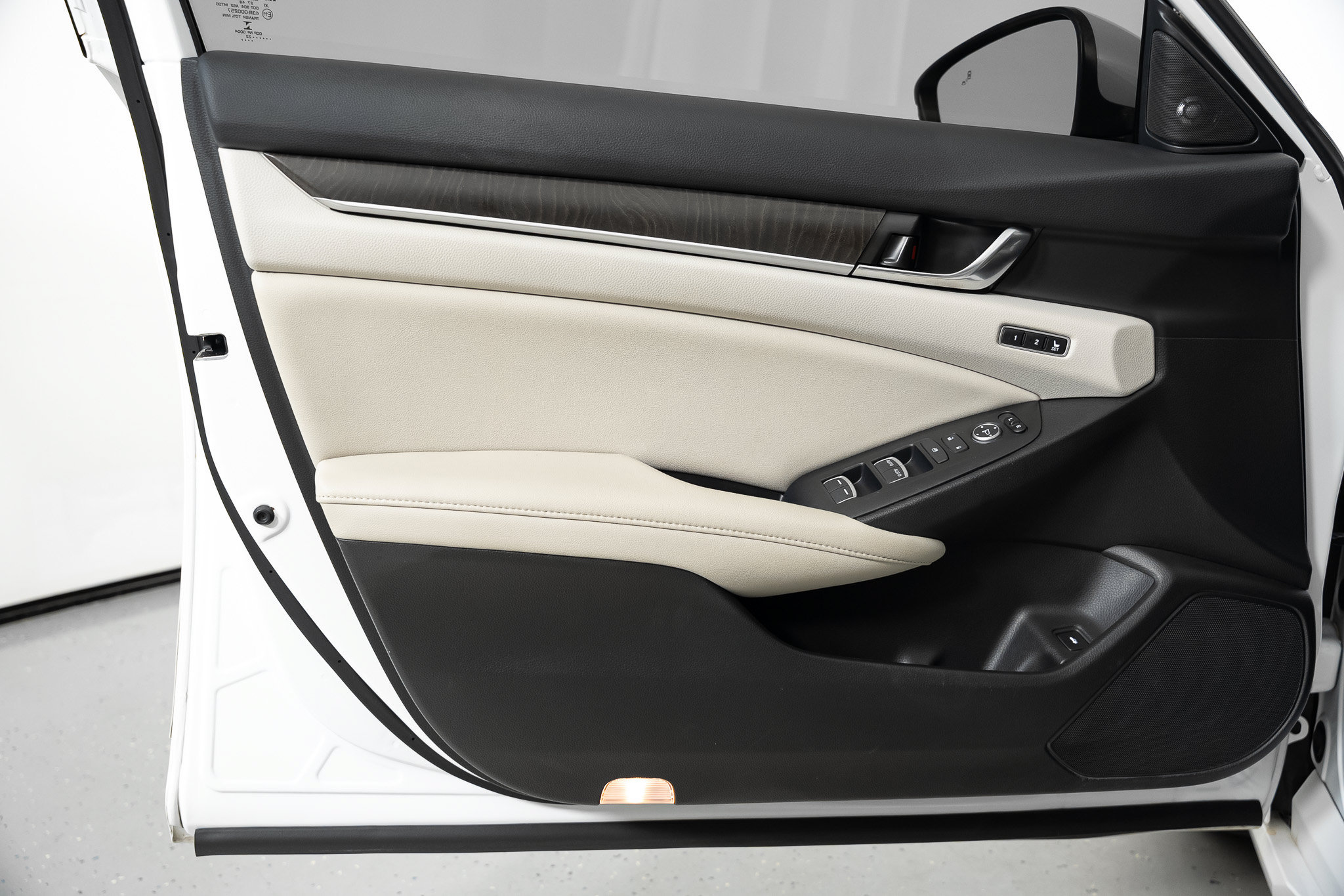 Used 2022 Honda Accord EX-L image 34