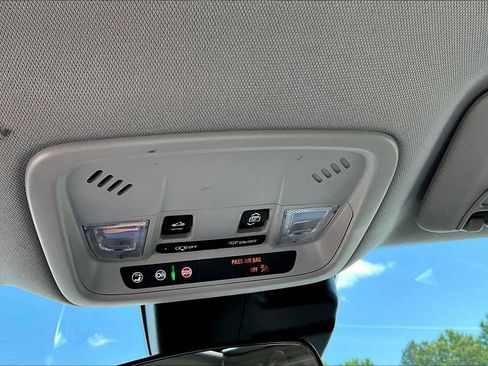 Used 2024 Chevrolet Malibu LT FWD image 17