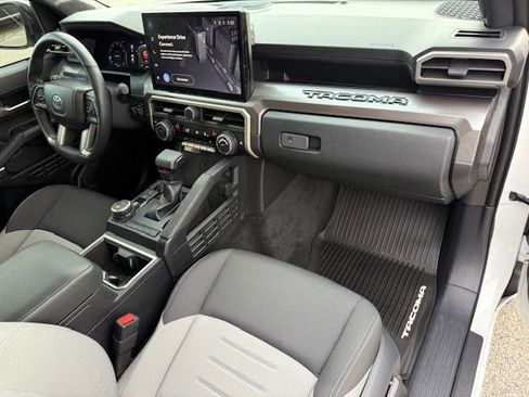 Used 2024 Toyota Tacoma TRD Sport w/ TRD Sport Upgrade Package image 17