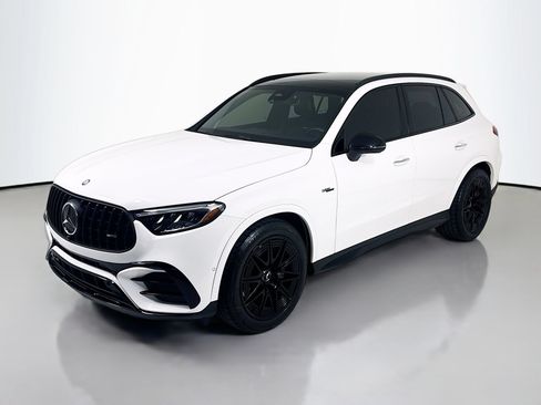 Used 2025 Mercedes-Benz GLC 43 AMG 4MATIC image 3