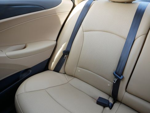 Used 2014 Hyundai Sonata Limited w/ Technology Package 05 image 12