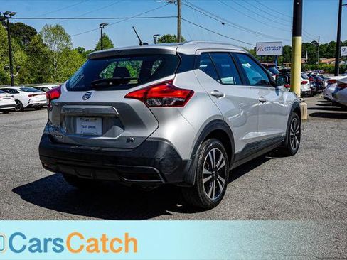 Used 2019 Nissan Kicks SV image 15