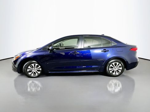 Used 2022 Toyota Corolla LE image 4